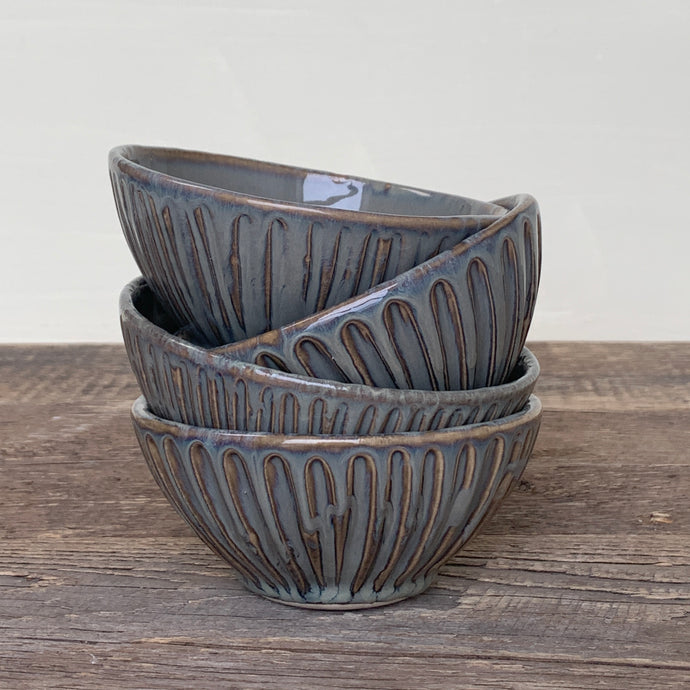 SLATE SMALL EVERYDAY BOWL WITH STRIPES