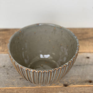 SLATE TALI SERVING BOWL WITH STRIPES