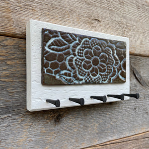 SMALL JEWELLERY ORGANIZER / KEY RACK / KITCHEN HOOKS WITH DAISY B
