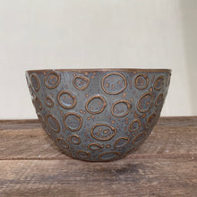 Load image into Gallery viewer, SLATE TALI SERVING BOWL WITH CIRCLES
