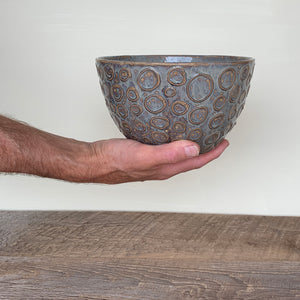SLATE TALI SERVING BOWL WITH CIRCLES
