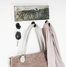 Load image into Gallery viewer, MULTI USE HANGER WITH LOVE BIRDS