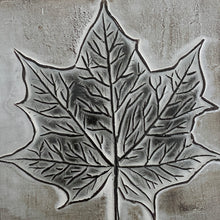 Load image into Gallery viewer, ART BLOCK WITH MAPLE LEAF 003