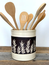 Load image into Gallery viewer, BOTANICAL SILHOUETTES UTENSIL HOLDER - B