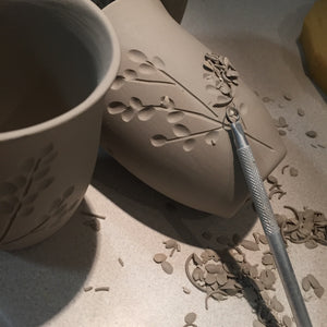 IVORY UTENSIL HOLDER WITH CARVED BRANCHES