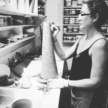 Load image into Gallery viewer, GEO MODERN TAPER VASE 12
