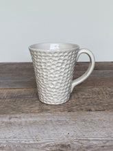 Load image into Gallery viewer, CORAL MUG IN IVORY-16 OUNCES
