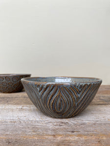 EVERYDAY BOWL IN SLATE WITH WOODGRAIN (SET OF 2) LARGE