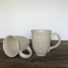 Load image into Gallery viewer, IVORY MUG 15 OUNCES WITH CARVED BRANCHES