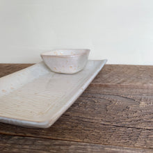 Load image into Gallery viewer, OATMEAL SMALL RECTANGLE PLATTER SET WITH STRIPES (5.5&quot; x 11&quot;)