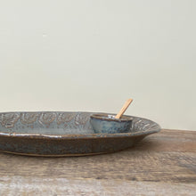Load image into Gallery viewer, OVAL SLATE SERVING PLATTER SET IN PAISLY