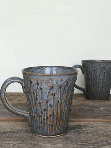 PUSSY WILLOW MUG IN SLATE-16 OUNCES