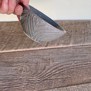 SLATE SMALL EVERYDAY BOWLS WITH CARVED WOOD GRAIN