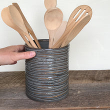 Load image into Gallery viewer, SLATE UTENSIL HOLDER WITH WAVES