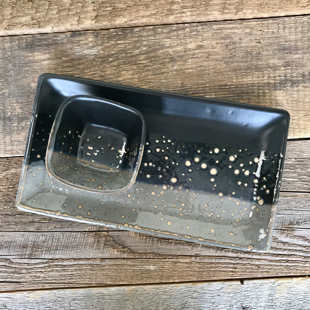SMALL RECTANGLE PLATTER SET IN MIDNIGHT
